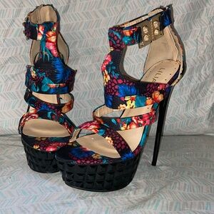 Liliana flower print platform stilettos sz 8.5